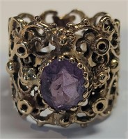 A Amethyst ring in 14K yellow gold