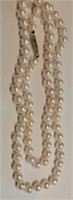 Uniform pearl necklace 14k yellow gold clasp