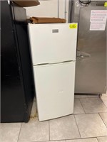 White Refrigerator/ Freezer