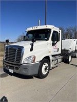 2014 Freightliner Single Axle Day Cab