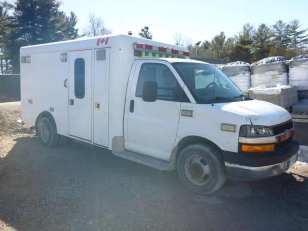 2011 Chevrolet 3500 Crestline S/A Power Wash Truck