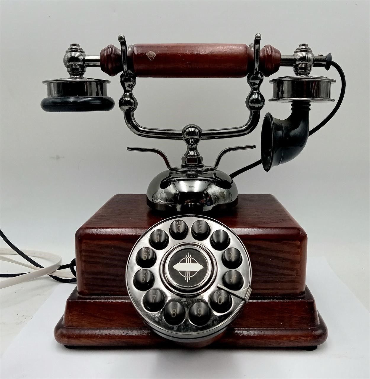 Longwood Model Antique Design Telephone. 2000