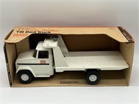 1/16 Ertl J I Case Dealer Tilt Bed Truck in Box