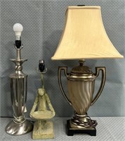 11 - LOT OF 3 TABLE LAMPS (W104)