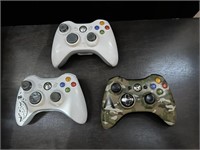 XBOX 360 Wireless Controllers (lot of 3)