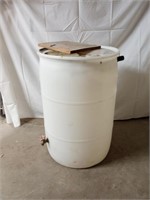Water Barrel with Spigot