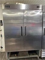 Argus double door freezer