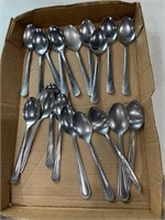 20 flatware spoons