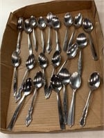 20 flatware spoons