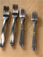 Flatware 18 forks, 24 salad forks