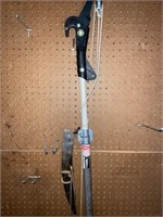 Extendable limb saw and snipper