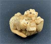 Antique mammoth netsuke of an adorable cat and kit