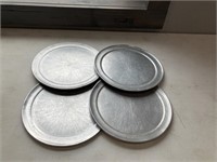4-10 inch pizza pans