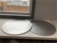 2-28 inch pizza pans