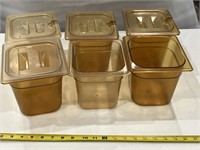 6-2 quart plastic food storage containers, 4 with