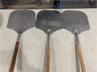 3 12” pizza pans