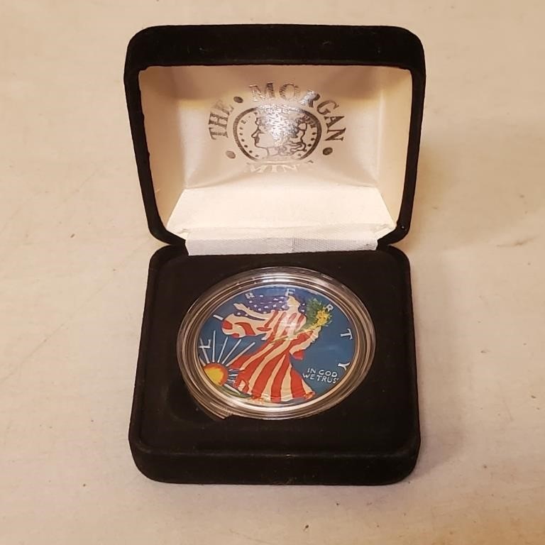 2001 Painted  FineSilver Walking Liberty 1 Dollar