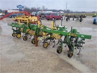 John Deere 6 Row Rear Mount Cultivator R3