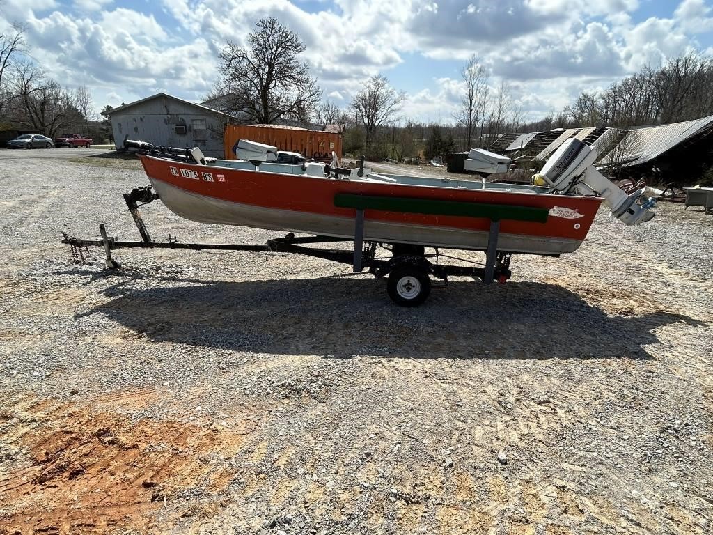 16ft Lund Bass Boat