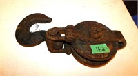 Large Pulley with Hook