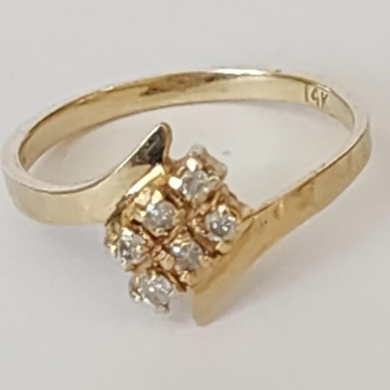 Vintage 14K Yellow Gold & Diamond Ring