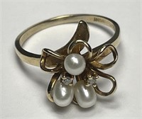 10K Gold Pearl Floral Design Ring Sz 6