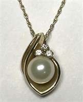 14K Gold Pearl & Diamond Pendant w/ Chain