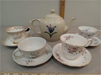 Teapot and teacups, teacups (Royal Duchess, Royal