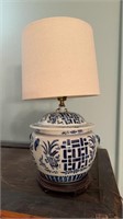 Chinese blue & white porcelain covered jar table