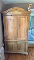 Nice Pinewood storage cabinet, two doors in the