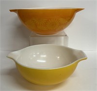 1960s Pyrex Daisy Mixing Bowl, Yellow Mixing Bowl