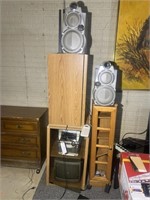 STEREO CABINET WITH VINTAGE STEREO EQUIPMENT