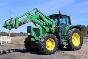 2012 JOHN DEERE 6920S MFWD TRACTOR & LOADER