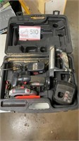 CRAFTSMAN  CORDLESS SAW & LIGHT SET W/CHARGER