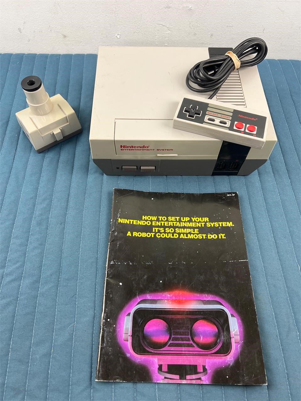 1985 NINTENDO GAME CONSOLE VINTAGE & MORE