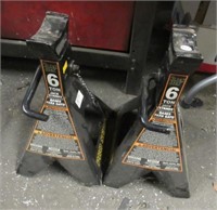 Pair of 6 ton Blackjack jack stands.