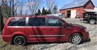 2014 Chrysler Town & Country 2788.36 MILES & 3.6L