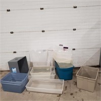15 Plastic tubs, NO lids     -T