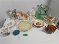 Lot of ornaments & dishes