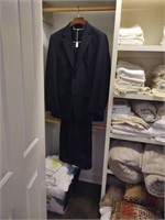 Men's sz 38L suit coat and slacks. Very good