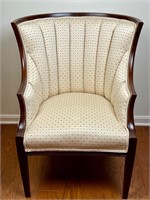 WINGED ACCENT CHAIR