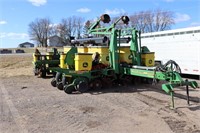 John Deere 1770 Conservation 12 Row Planter