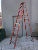 10' fiberglass step ladder C