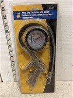 Pistol Grip Tire inflator w/ gauge