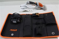 LIKE NEW STIHL HSA25 HEDGE TRIMMER W/CHARGER