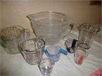 Kitchen Measuring Cups - Large to Small