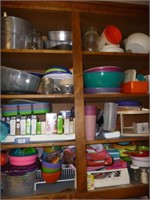 Contents of Kitchen Cupboard / Upper Cabinet Full