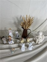 Decorative angels, figurines, wheat decoration