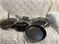 Five pans Wolfgang Puck