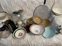 Miscellaneous kitchen items